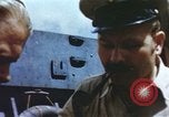Image opérateurs de caméra sur un navire de la marine américaine théâtre du Pacifique, 1944, de la seconde 42 séquences d'archives historiques vidéo 65675064079