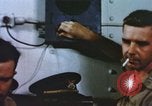 Image opérateurs de caméra sur un navire de la marine américaine théâtre du Pacifique, 1944, de la seconde 57 séquences d'archives historiques vidéo 65675064079