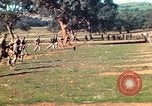 Image Les Marines américains s'entraînent sur un parcours d'assaut sous le feu ennemi Australie, 1943, de la seconde 5 séquences d'archives historiques vidéo 65675064080