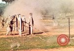 Image Les Marines américains s'entraînent sur un parcours d'assaut sous le feu ennemi Australie, 1943, de la seconde 11 séquences d'archives historiques vidéo 65675064080