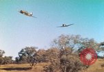 Image Les Marines américains s'entraînent sur un parcours d'assaut sous le feu ennemi Australie, 1943, de la seconde 25 séquences d'archives historiques vidéo 65675064080