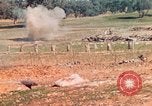 Image Les Marines américains s'entraînent sur un parcours d'assaut sous le feu ennemi Australie, 1943, de la seconde 35 séquences d'archives historiques vidéo 65675064080