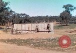 Image Les Marines américains s'entraînent sur un parcours d'assaut sous le feu ennemi Australie, 1943, de la seconde 56 séquences d'archives historiques vidéo 65675064080