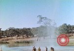 Image 1re US Marine Camp de formation de la Division Australie, 1943, de la seconde 8 séquences d'archives historiques vidéo 65675064082