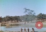 Image 1re US Marine Camp de formation de la Division Australie, 1943, de la seconde 10 séquences d'archives historiques vidéo 65675064082