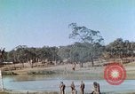 Image 1re US Marine Camp de formation de la Division Australie, 1943, de la seconde 11 séquences d'archives historiques vidéo 65675064082