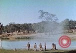 Image 1re US Marine Camp de formation de la Division Australie, 1943, de la seconde 20 séquences d'archives historiques vidéo 65675064082