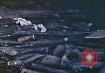 Immagine di Noi di terza divisione Marine armorers riparazione di armi di piccolo calibro Iwo Jima, 1945, secondo 48 filmato di repertorio 65675064084