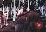 Image 5e Régiment de Marines Pavuvu Île Russell Îles Salomon Îles, 1944, de la seconde 32 séquences d'archives historiques vidéo 65675064086