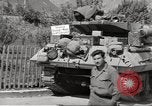 Standbild Geoffrey Keyes Italien, 1945, aus Sekunde 43 historischem Filmmaterial Videoclip 65675064097