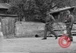 Standbild Geoffrey Keyes Italien, 1945, aus Sekunde 45 historischem Filmmaterial Videoclip 65675064097
