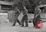 Standbild Geoffrey Keyes Italien, 1945, aus Sekunde 47 historischem Filmmaterial Videoclip 65675064097