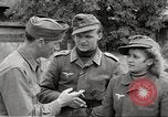 Standbild Geoffrey Keyes Italien, 1945, aus Sekunde 58 historischem Filmmaterial Videoclip 65675064097