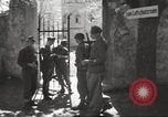Standbild USA Soldaten Italien, 1945, aus Sekunde 26 historischem Filmmaterial Videoclip 65675064098