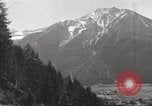 Standbild USA Soldaten Italien, 1945, aus Sekunde 58 historischem Filmmaterial Videoclip 65675064098