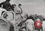 Standbild jugoslawischen und griechische Flüchtlinge Ägypten, 1945, aus Sekunde 51 historischem Filmmaterial Videoclip 65675064105