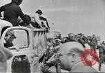 Standbild jugoslawischen und griechische Flüchtlinge Ägypten, 1945, aus Sekunde 52 historischem Filmmaterial Videoclip 65675064105