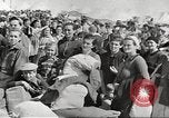 Standbild jugoslawischen und griechische Flüchtlinge Ägypten, 1945, aus Sekunde 55 historischem Filmmaterial Videoclip 65675064105