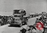 Standbild jugoslawischen und griechische Flüchtlinge Ägypten, 1945, aus Sekunde 61 historischem Filmmaterial Videoclip 65675064105