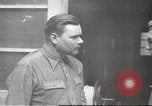 Standbild KZ Bergen-Belsen Deutschland, 1945, aus Sekunde 1 historischem Filmmaterial Videoclip 65675064129
