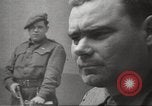 Standbild KZ Bergen-Belsen Deutschland, 1945, aus Sekunde 9 historischem Filmmaterial Videoclip 65675064129