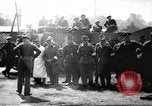 Standbild KZ Bergen-Belsen Deutschland, 1945, aus Sekunde 24 historischem Filmmaterial Videoclip 65675064129