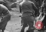 Image le camp de concentration de Bergen-Belsen Allemagne, 1945, de la seconde 11 séquences d'archives historiques vidéo 65675064130