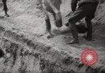 Image le camp de concentration de Bergen-Belsen Allemagne, 1945, de la seconde 48 séquences d'archives historiques vidéo 65675064130