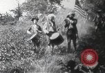 Image Civils américains pendant la Seconde Guerre mondiale United States USA, 1942, de la seconde 9 séquences d'archives historiques vidéo 65675064132