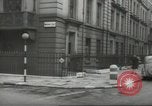 Standbild Arzt Chaineizmann London England Vereinigtes Königreich, 1944, aus Sekunde 16 historischem Filmmaterial Videoclip 65675064200