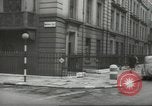 Standbild Arzt Chaineizmann London England Vereinigtes Königreich, 1944, aus Sekunde 17 historischem Filmmaterial Videoclip 65675064200
