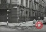 Standbild Arzt Chaineizmann London England Vereinigtes Königreich, 1944, aus Sekunde 19 historischem Filmmaterial Videoclip 65675064200