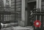 Standbild Arzt Chaineizmann London England Vereinigtes Königreich, 1944, aus Sekunde 37 historischem Filmmaterial Videoclip 65675064200