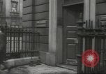 Standbild Arzt Chaineizmann London England Vereinigtes Königreich, 1944, aus Sekunde 39 historischem Filmmaterial Videoclip 65675064200