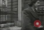 Standbild Arzt Chaineizmann London England Vereinigtes Königreich, 1944, aus Sekunde 41 historischem Filmmaterial Videoclip 65675064200