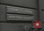 Standbild Arzt Chaineizmann London England Vereinigtes Königreich, 1944, aus Sekunde 45 historischem Filmmaterial Videoclip 65675064200