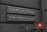 Standbild Arzt Chaineizmann London England Vereinigtes Königreich, 1944, aus Sekunde 46 historischem Filmmaterial Videoclip 65675064200