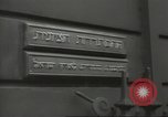 Standbild Arzt Chaineizmann London England Vereinigtes Königreich, 1944, aus Sekunde 52 historischem Filmmaterial Videoclip 65675064200