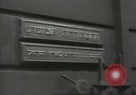 Standbild Arzt Chaineizmann London England Vereinigtes Königreich, 1944, aus Sekunde 53 historischem Filmmaterial Videoclip 65675064200