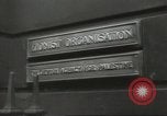 Standbild Arzt Chaineizmann London England Vereinigtes Königreich, 1944, aus Sekunde 56 historischem Filmmaterial Videoclip 65675064200