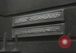 Standbild Arzt Chaineizmann London England Vereinigtes Königreich, 1944, aus Sekunde 61 historischem Filmmaterial Videoclip 65675064200