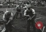 Immagine di Lavoratori trincea di scavo Londra Inghilterra Regno Unito, 1938, secondo 19 filmato di repertorio 65675064221
