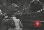 Immagine di Lavoratori trincea di scavo Londra Inghilterra Regno Unito, 1938, secondo 27 filmato di repertorio 65675064221
