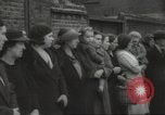Standbild Kinder evakuiert London England Vereinigtes Königreich, 1939, aus Sekunde 35 historischem Filmmaterial Videoclip 65675064222