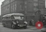 Standbild Kinder evakuiert London England Vereinigtes Königreich, 1939, aus Sekunde 49 historischem Filmmaterial Videoclip 65675064222