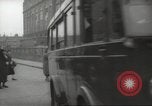 Standbild Kinder evakuiert London England Vereinigtes Königreich, 1939, aus Sekunde 60 historischem Filmmaterial Videoclip 65675064222