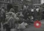 Image enfants britanniques évacuant Londres en Seconde Guerre Mondiale London England Royaume-Uni, 1939, de la seconde 6 séquences d'archives historiques vidéo 65675064227