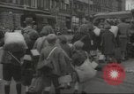Image enfants britanniques évacuant Londres en Seconde Guerre Mondiale London England Royaume-Uni, 1939, de la seconde 7 séquences d'archives historiques vidéo 65675064227