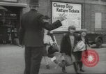 Image enfants britanniques évacuant Londres en Seconde Guerre Mondiale London England Royaume-Uni, 1939, de la seconde 18 séquences d'archives historiques vidéo 65675064227