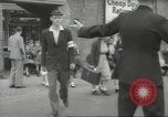 Image enfants britanniques évacuant Londres en Seconde Guerre Mondiale London England Royaume-Uni, 1939, de la seconde 19 séquences d'archives historiques vidéo 65675064227